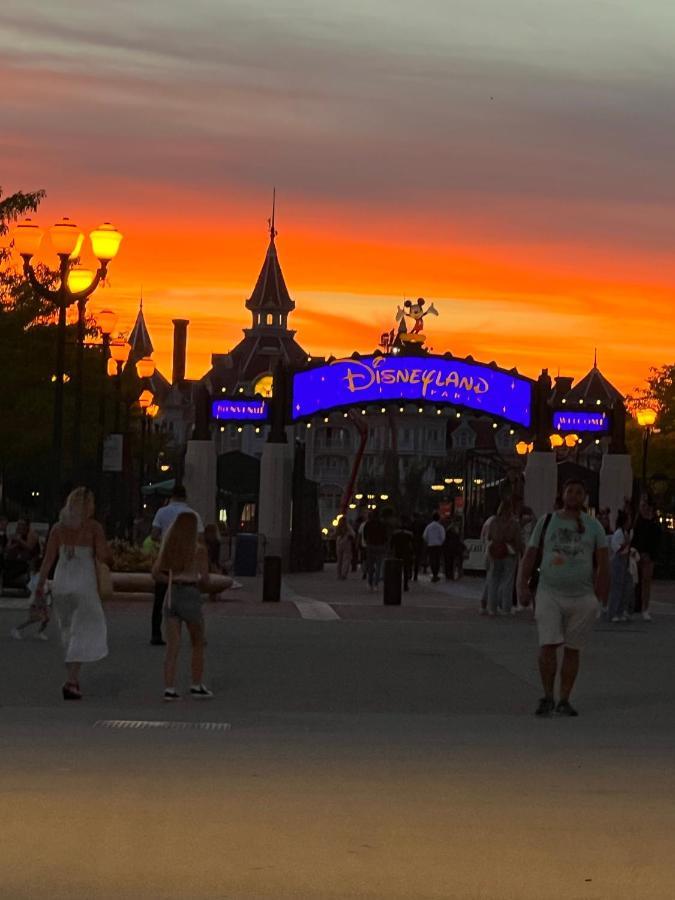 A 10 Mn De Disney Land Paris Appartement Neuf Bussy-Saint-Georges Exterior photo